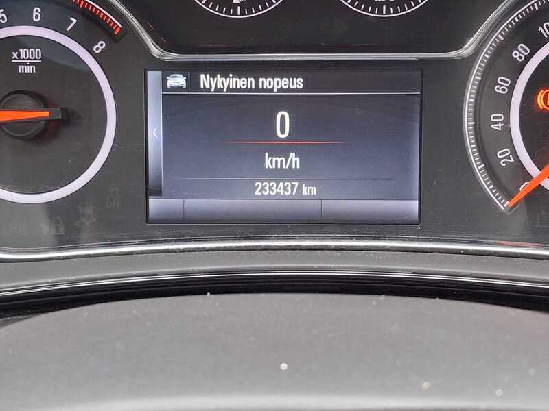 Opel Insignia vaihtoauto