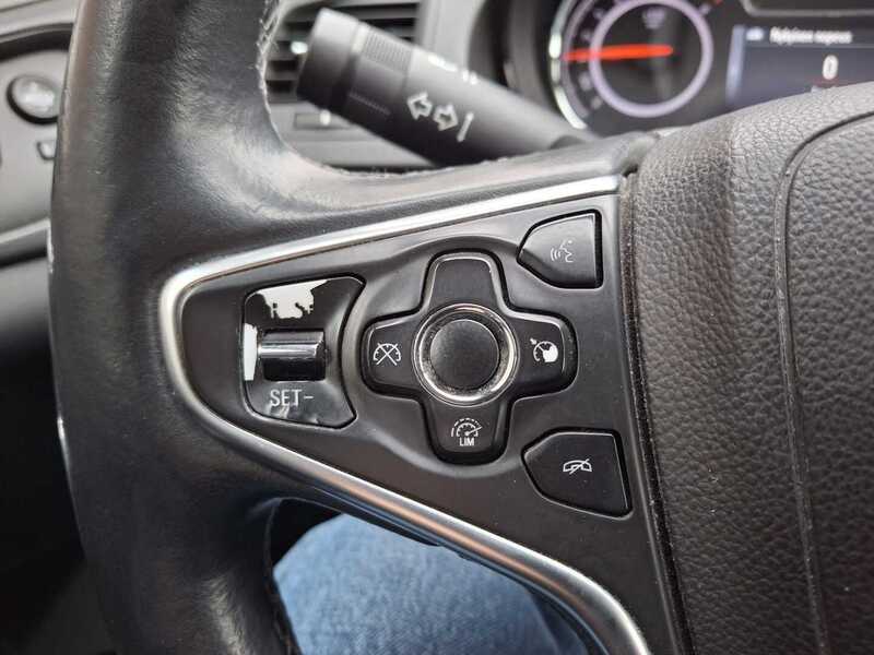 Opel Insignia vaihtoauto