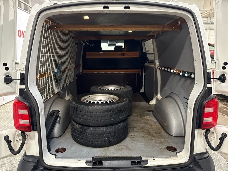 Volkswagen Transporter vaihtoauto