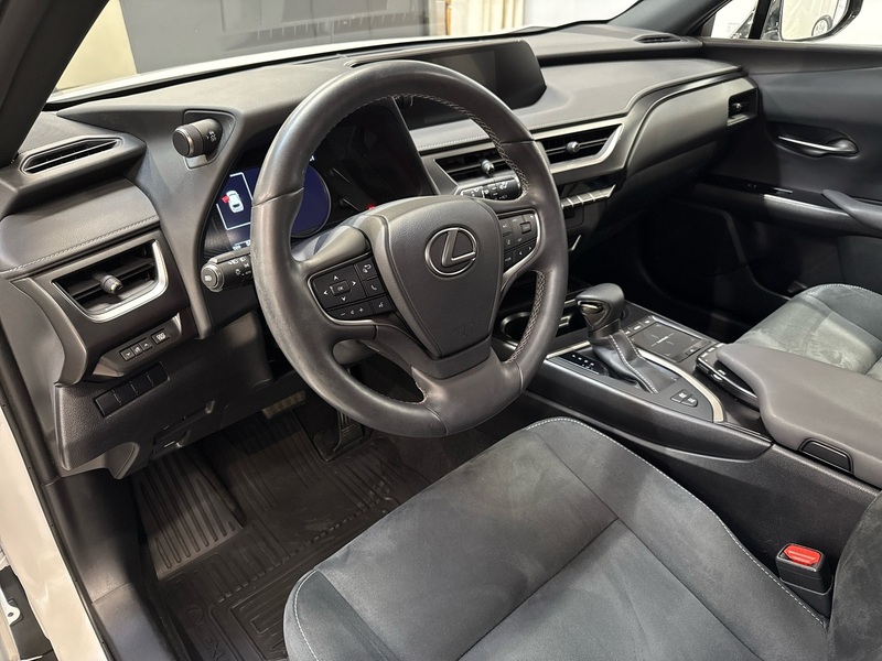 Lexus UX vaihtoauto