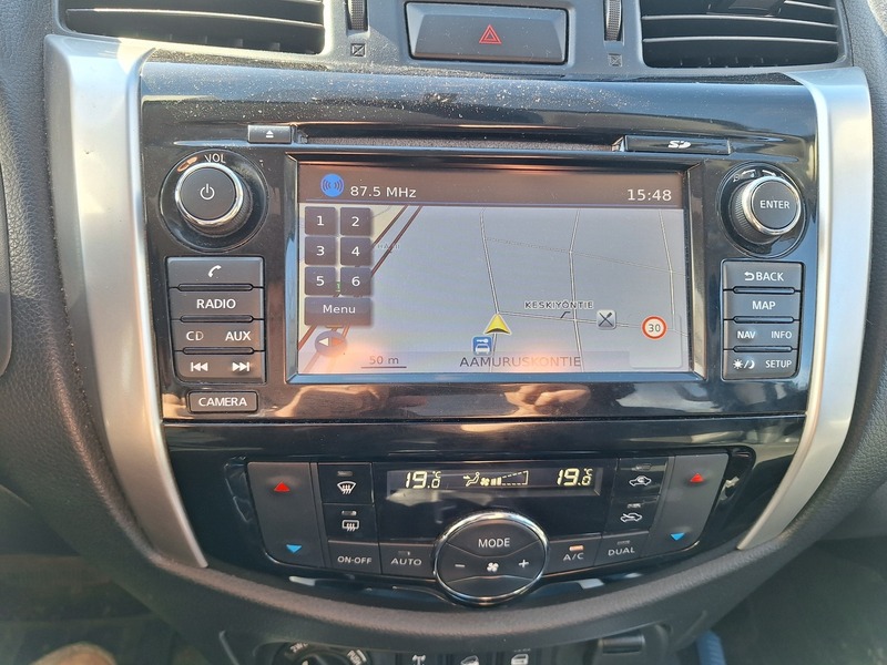 Nissan Navara vaihtoauto