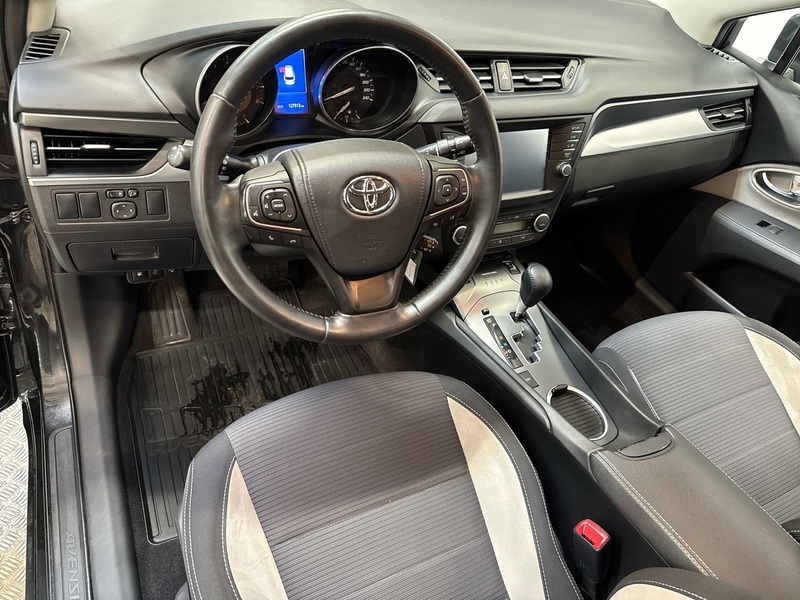 Toyota Avensis vaihtoauto