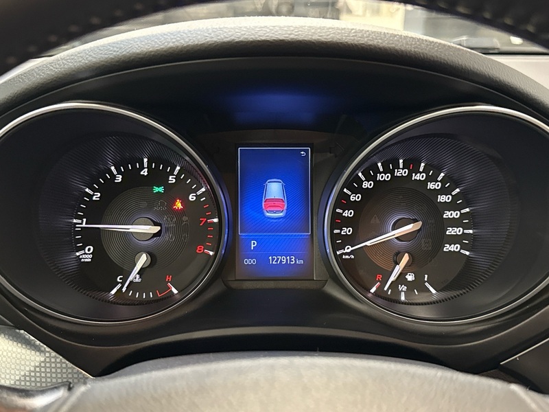 Toyota Avensis vaihtoauto