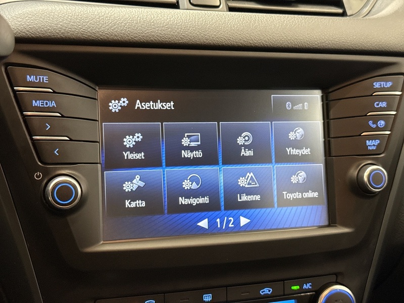 Toyota Avensis vaihtoauto