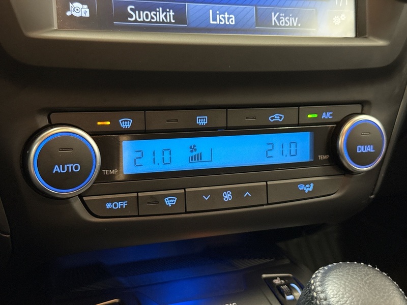 Toyota Avensis vaihtoauto