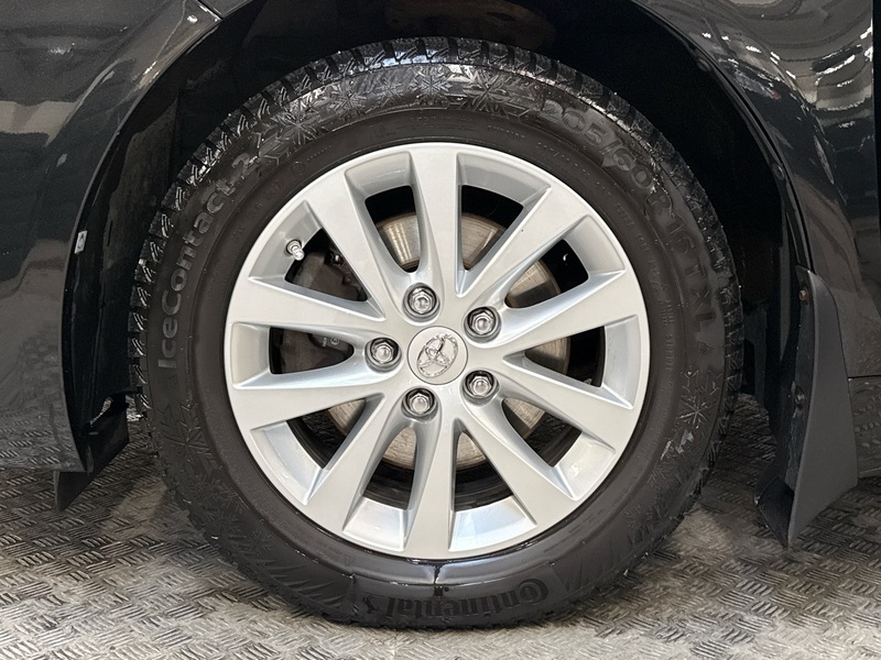 Toyota Avensis vaihtoauto