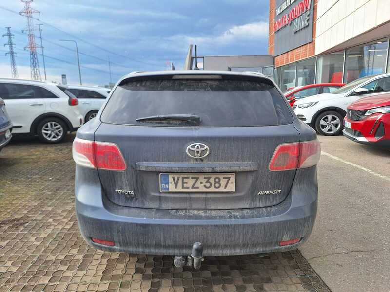 Toyota Avensis vaihtoauto