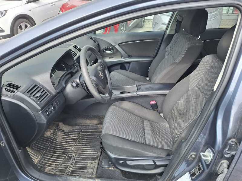 Toyota Avensis vaihtoauto