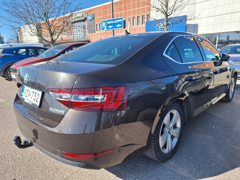 Skoda Superb vaihtoauto