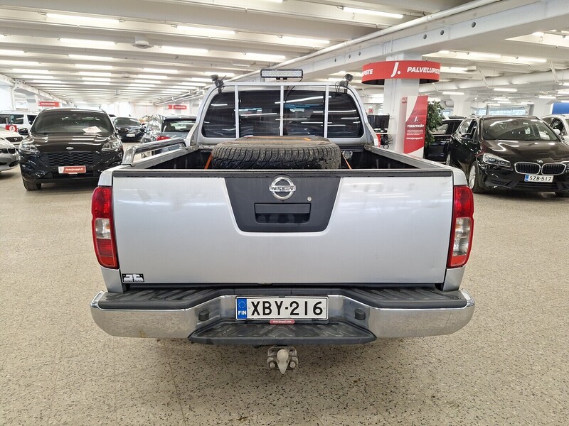Nissan Navara vaihtoauto