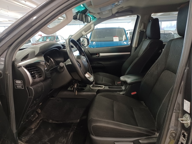 Toyota Hilux vaihtoauto