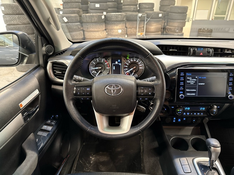 Toyota Hilux vaihtoauto
