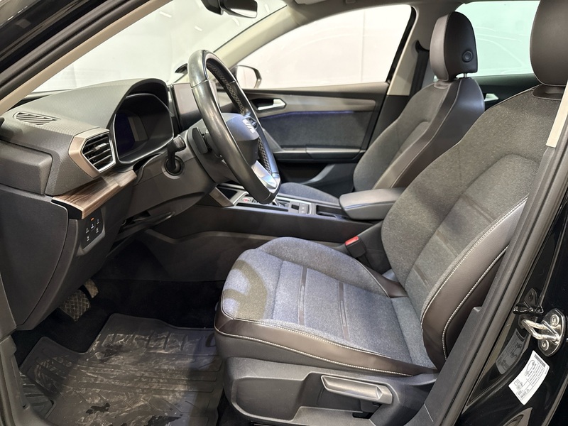 SEAT Leon Sportstourer vaihtoauto