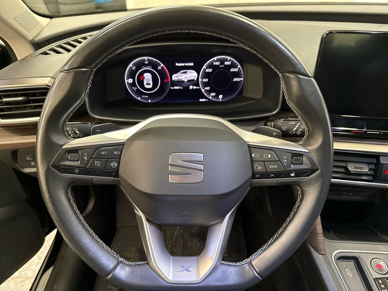 SEAT Leon Sportstourer vaihtoauto