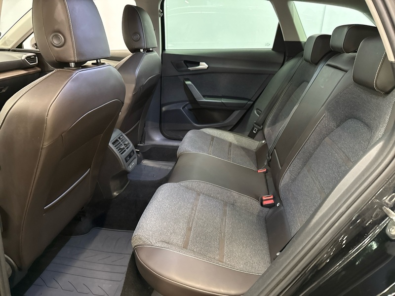 SEAT Leon Sportstourer vaihtoauto