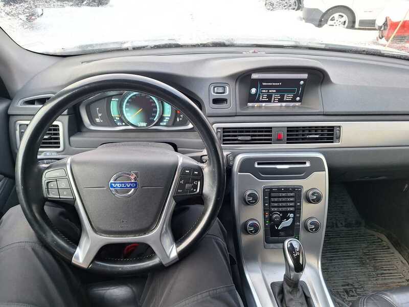 Volvo V70 vaihtoauto