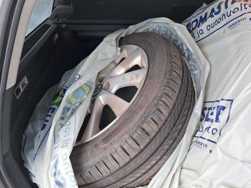 Volvo V70 vaihtoauto