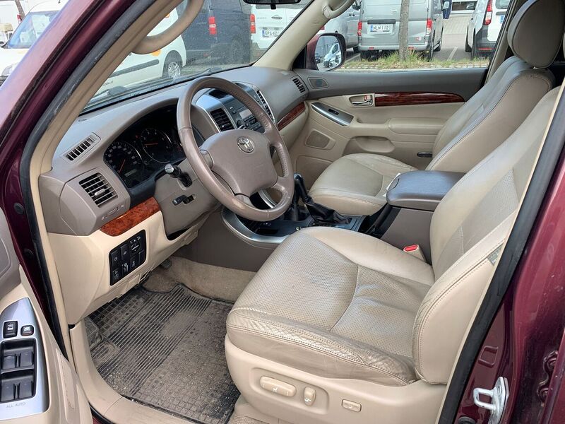 Toyota Land Cruiser vaihtoauto