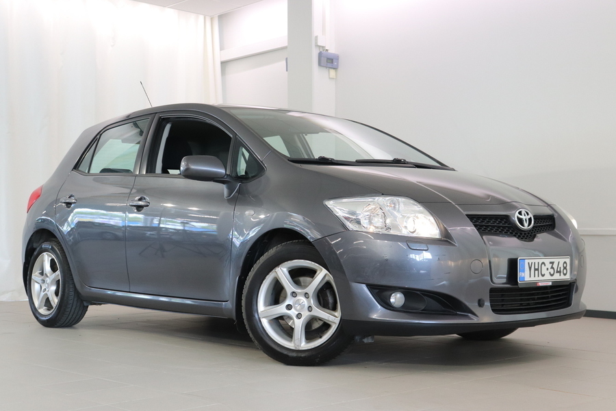 Toyota Auris vaihtoauto