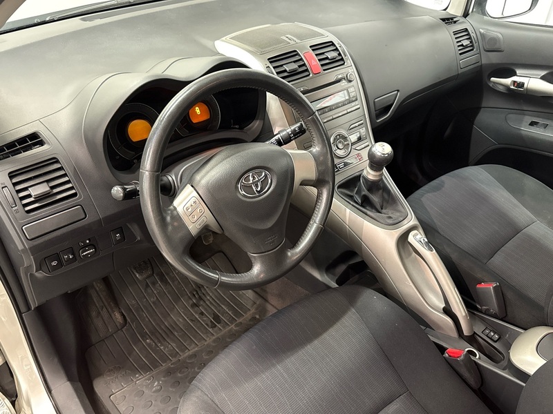 Toyota Auris vaihtoauto