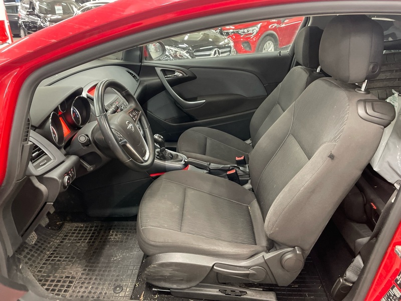 Opel Astra vaihtoauto