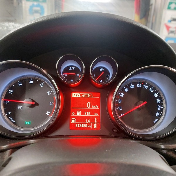 Opel Insignia vaihtoauto