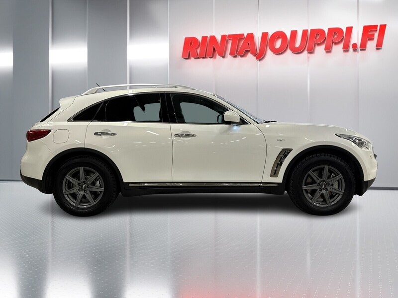 Infiniti FX30d vaihtoauto