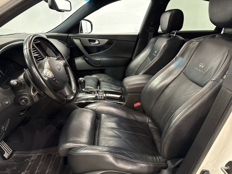 Infiniti FX30d vaihtoauto