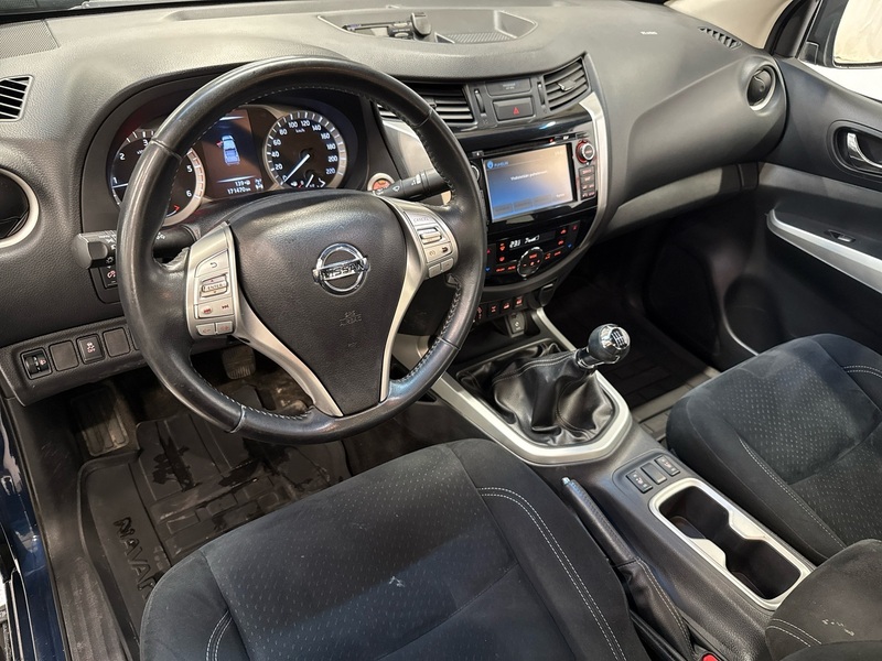 Nissan Navara vaihtoauto