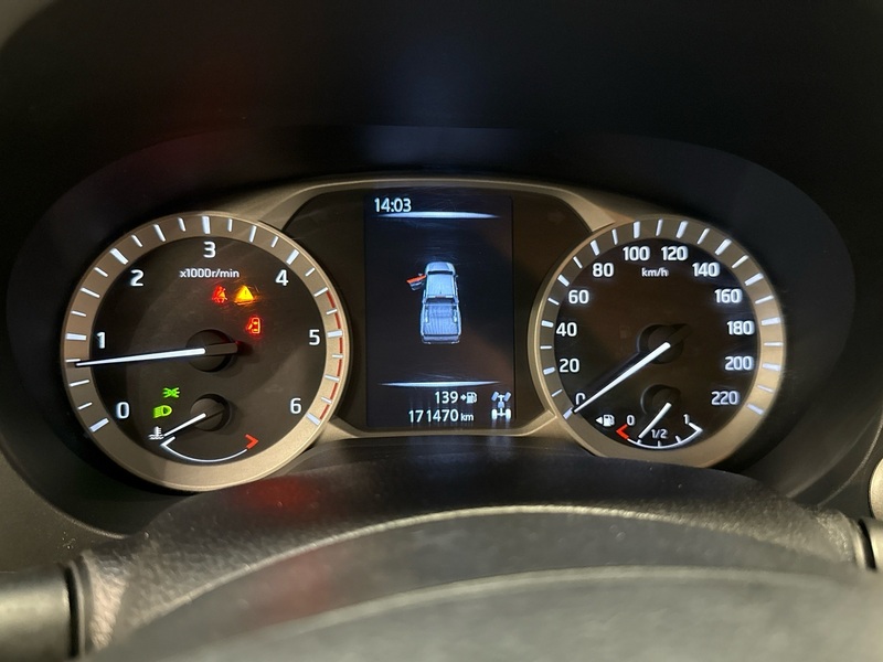 Nissan Navara vaihtoauto