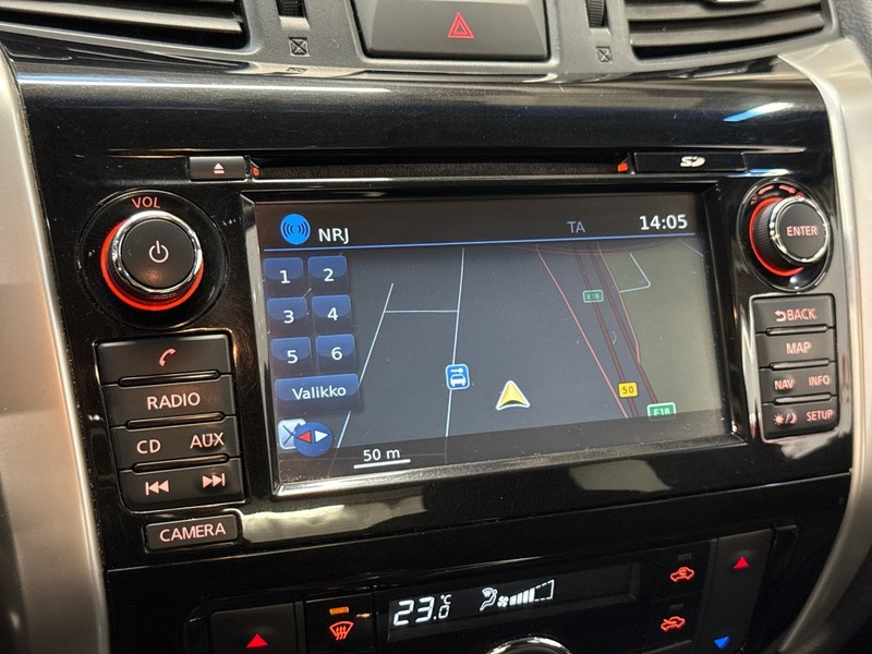 Nissan Navara vaihtoauto