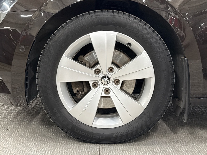 Skoda Superb vaihtoauto