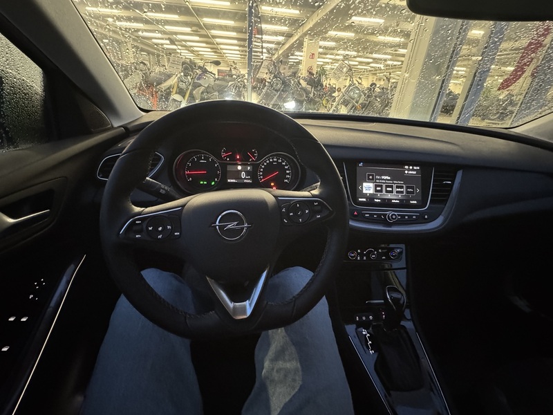 Opel Grandland X vaihtoauto