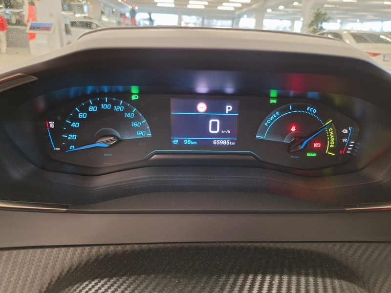 Peugeot e-208 vaihtoauto