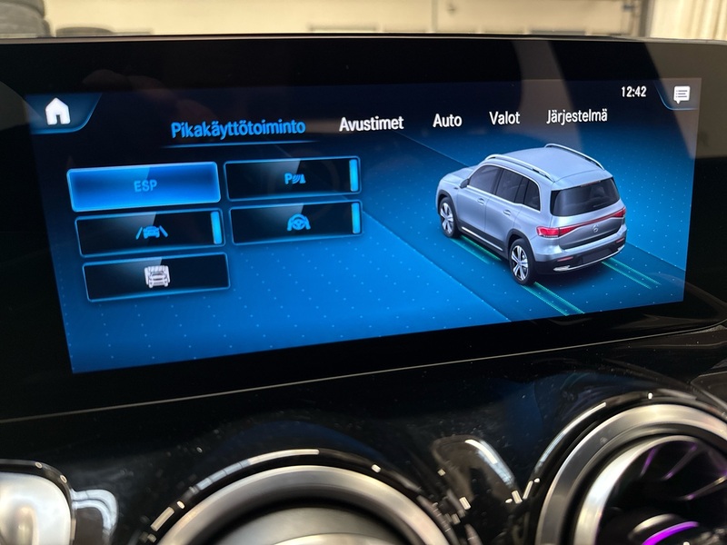 Mercedes-Benz EQB vaihtoauto