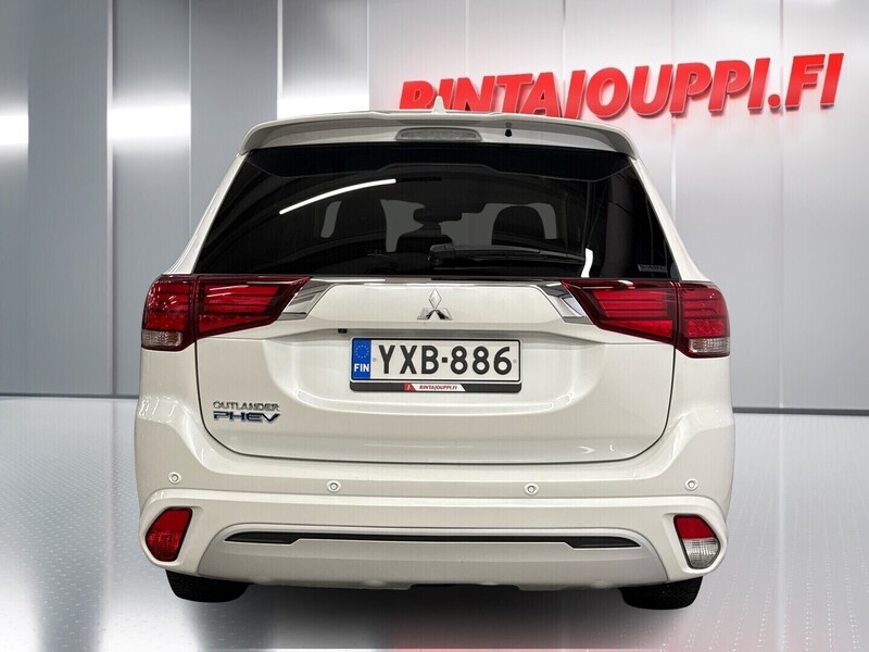 Mitsubishi Outlander PHEV vaihtoauto