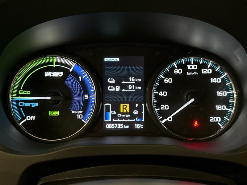 Mitsubishi Outlander PHEV vaihtoauto