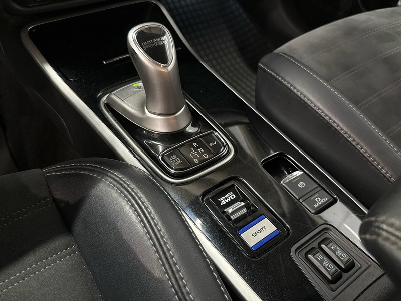 Mitsubishi Outlander PHEV vaihtoauto