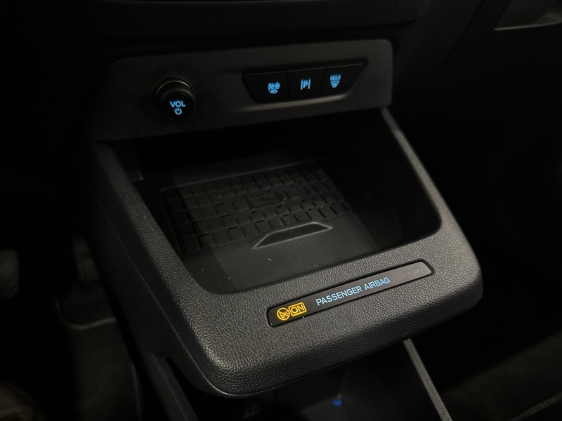 Ford Tourneo Courier vaihtoauto