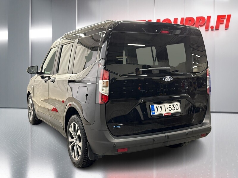 Ford Tourneo Courier vaihtoauto