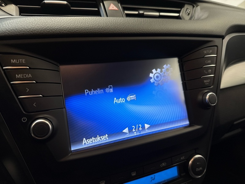 Toyota Avensis vaihtoauto