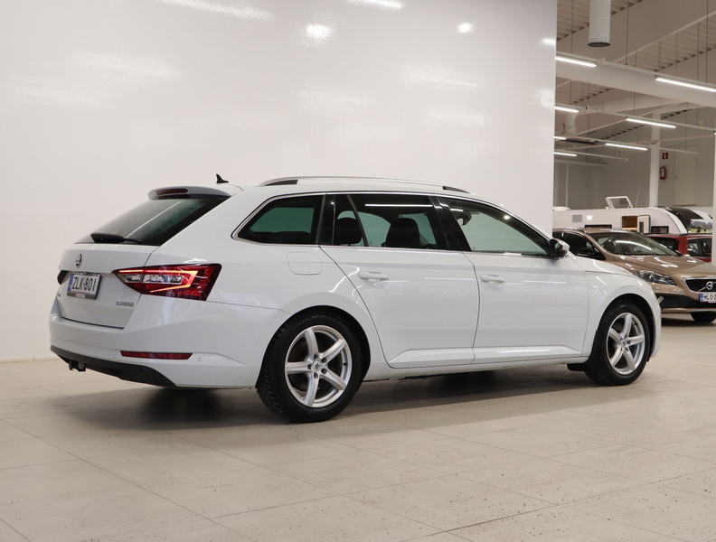 Skoda Superb vaihtoauto