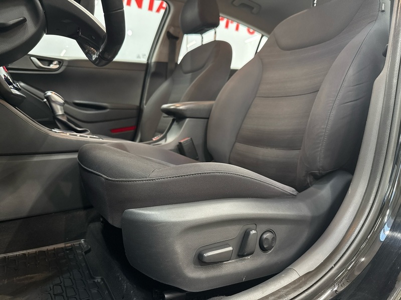 Hyundai IONIQ hybrid vaihtoauto