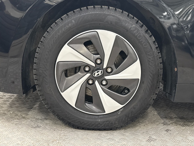 Hyundai IONIQ hybrid vaihtoauto