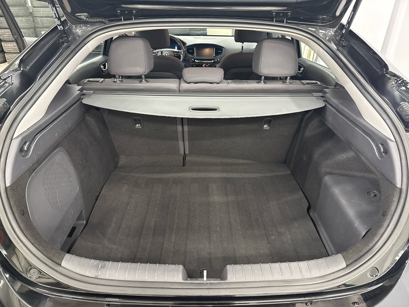 Hyundai IONIQ hybrid vaihtoauto