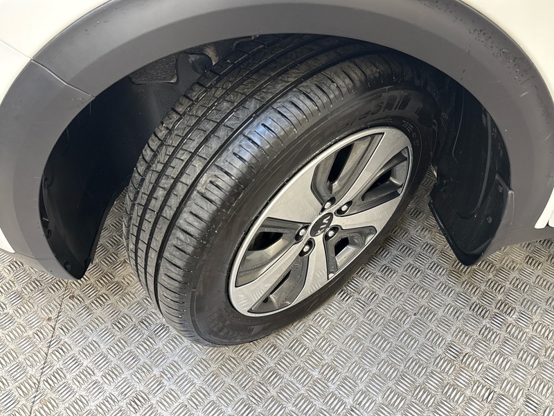 Kia Niro plug-in vaihtoauto