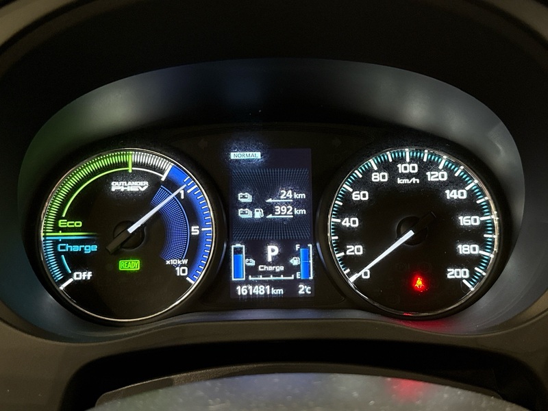 Mitsubishi Outlander PHEV vaihtoauto