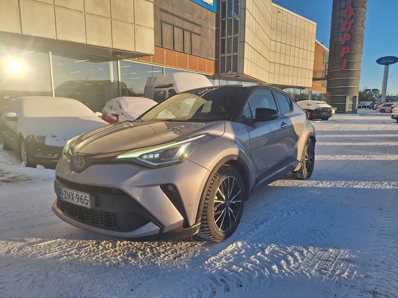 Toyota C-HR vaihtoauto