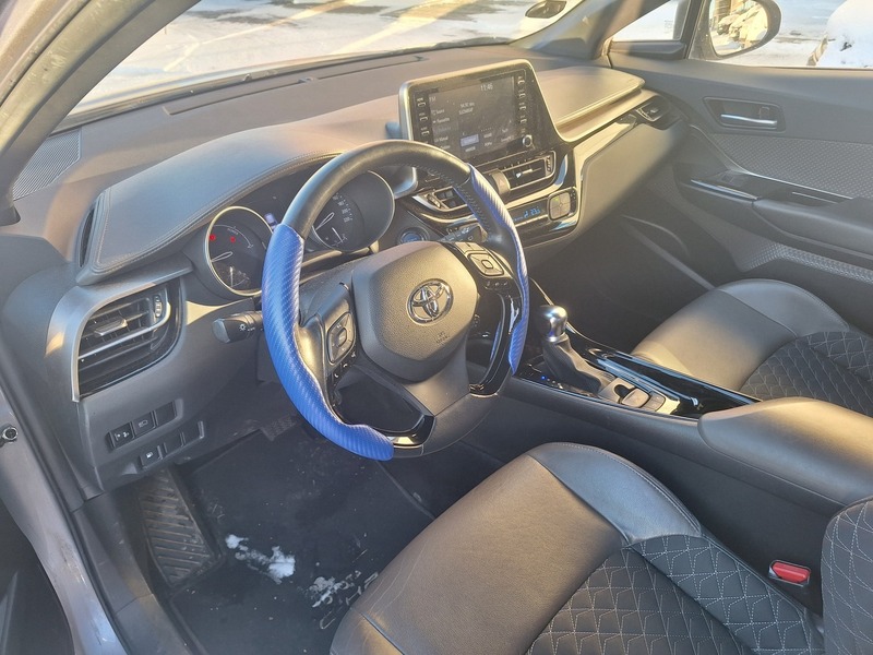 Toyota C-HR vaihtoauto