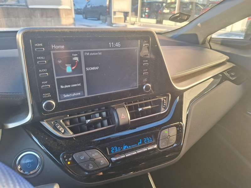 Toyota C-HR vaihtoauto